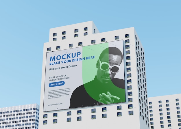 Billboard-Mockup auf einem hohen Gebäude auf der Straße