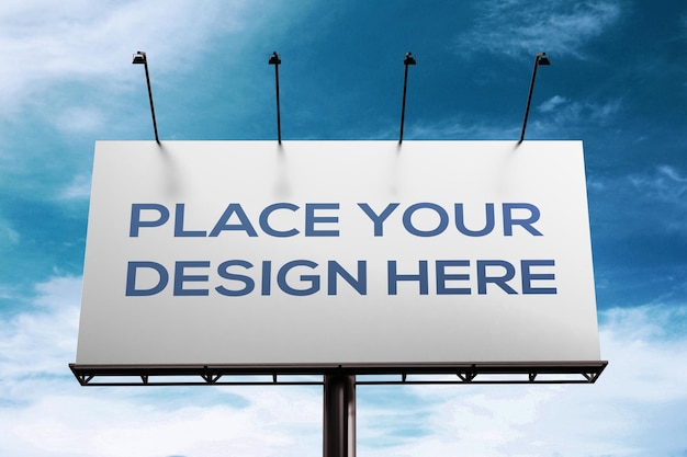 Billboard-Mockup gegen einen blauen Himmel
