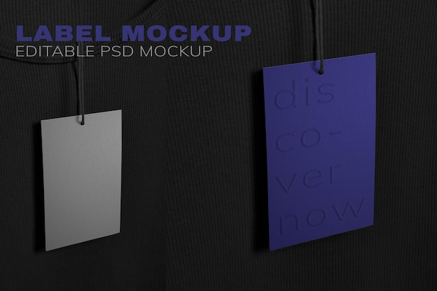 PSD blaues t-shirt mit einem tag-mockup