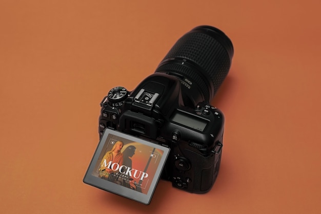 Blick auf eine professionelle und teure Fotokamera