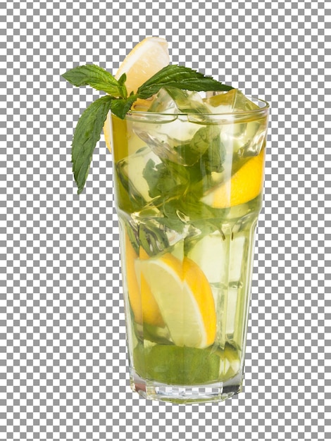 PSD boisson fraîche à la limonade avec des tranches de citron et des feuilles de menthe sur fond transparent