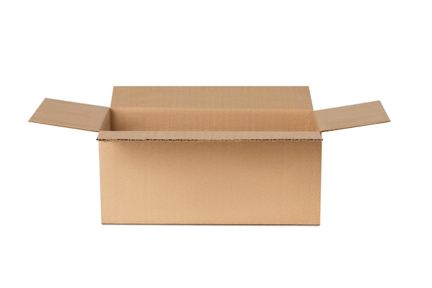 Boîte en carton ouverte pour la livraison de colis sur un fond vide PNG