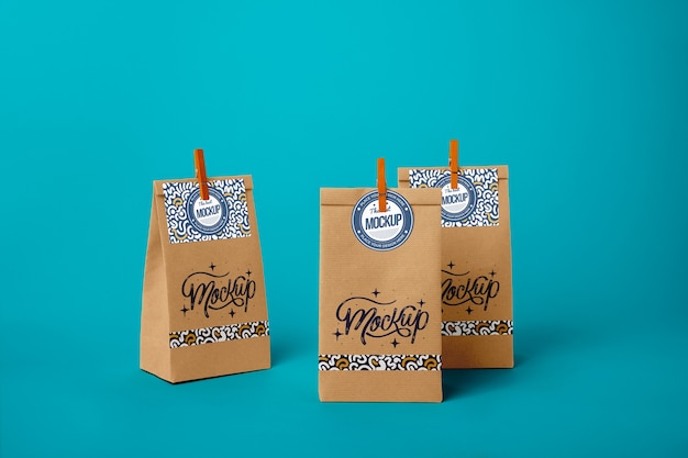 Bolsa de papel cerrada con clip.
