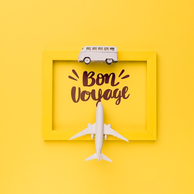 Bon Voyage, Bon Voyage, Lettrage Sur Cadre Jaune Avec Van Et Avion