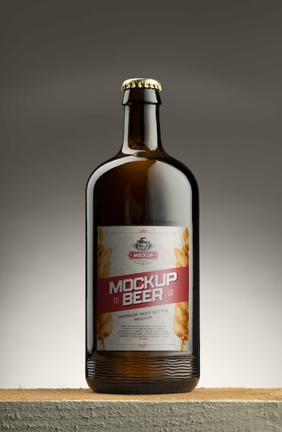 Botella de cerveza con maqueta de etiqueta