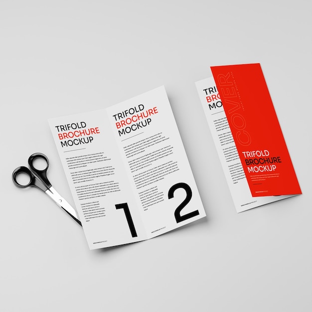 Brochure a due pieghe con forbici