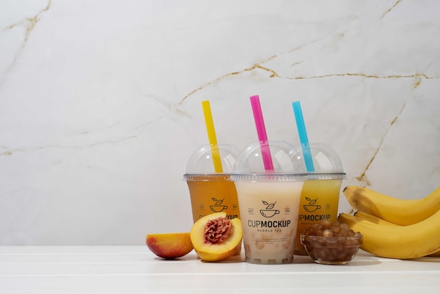 Bubble-Tea-Getränkebehälter-Mock-up-Design