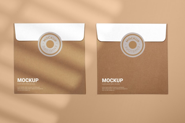 Busta di carta mock-up design con adesivo
