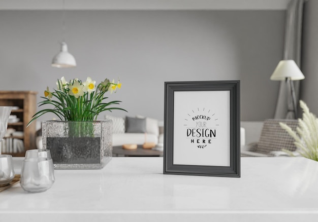 Cadre d'affiche dans le salon Psd Mockup