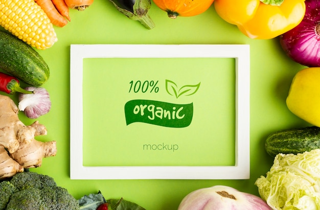 PSD cadre organique et vert avec des légumes