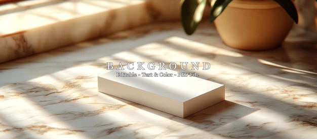 Una caja blanca minimalista en una superficie de mármol con luz natural ca