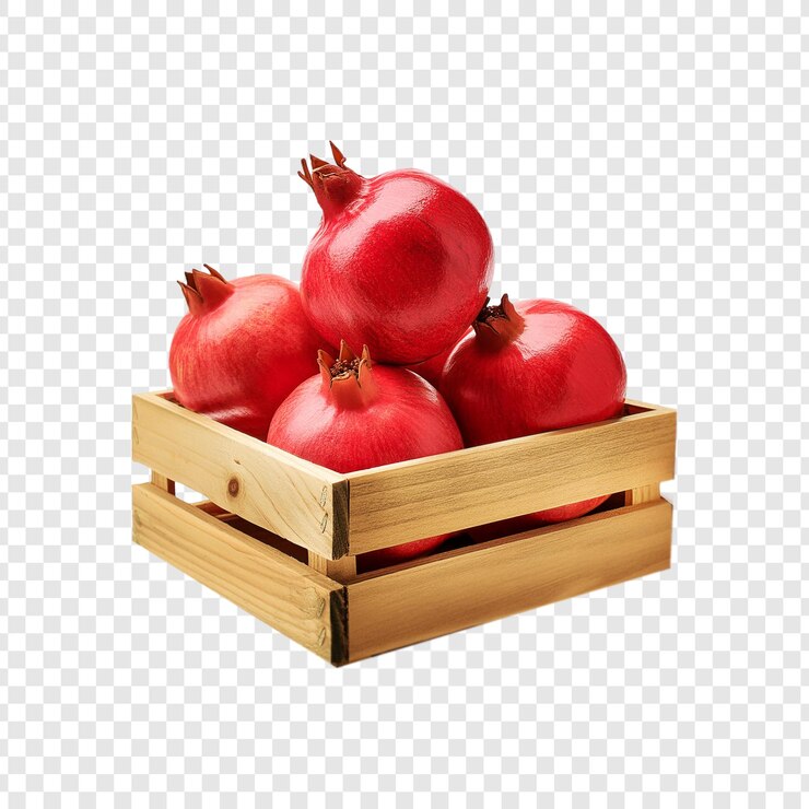 PSD caja de madera de granadas frescas aisladas sobre un fondo transparente