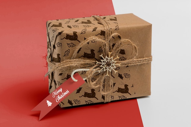 PSD caja de regalo de navidad con etiqueta