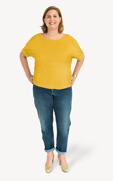 Camiseta amarilla mujer maqueta de ropa editable moda psd