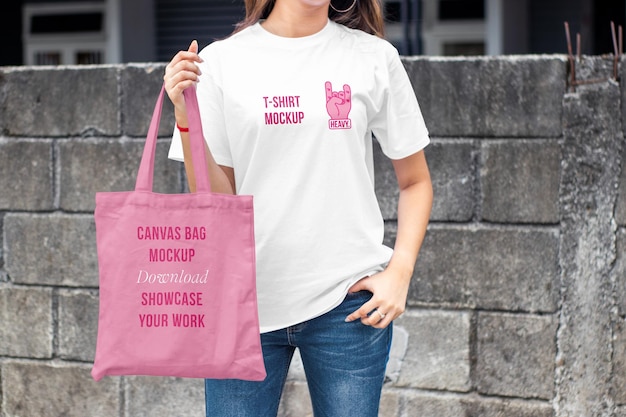 Camiseta con maqueta de bolsa de lona