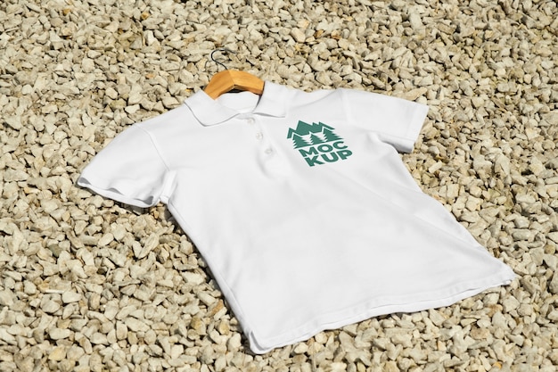 Camiseta na natureza
