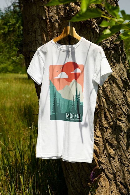 Camiseta na natureza