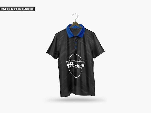 Camiseta de polo para hombres en una maqueta de colgante