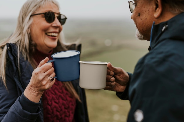 Camping Kaffeetasse Mockup heißes Getränk PSD