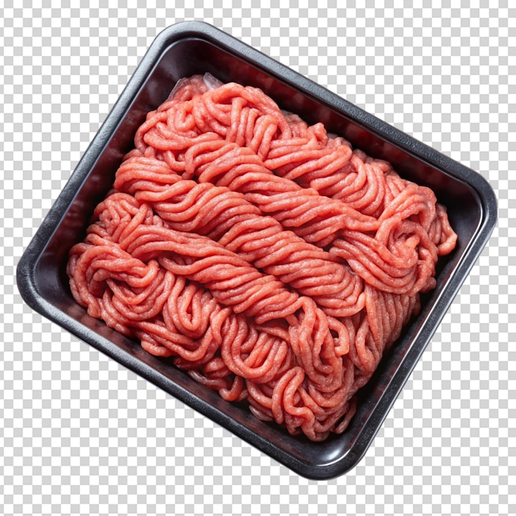 PSD carne macinata cruda in un vassoio di plastica nera sullo sfondo bianco isolato