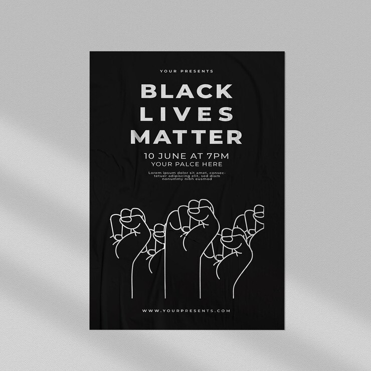 Un cartel de vidas negras importa con manos blancas sobre un fondo negro.