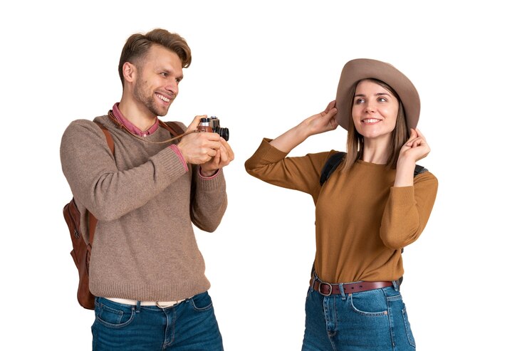 PSD casal se preparando para uma viagem de viagem juntos