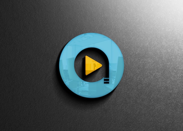 Cerca de la maqueta del logotipo de la pared de la empresa