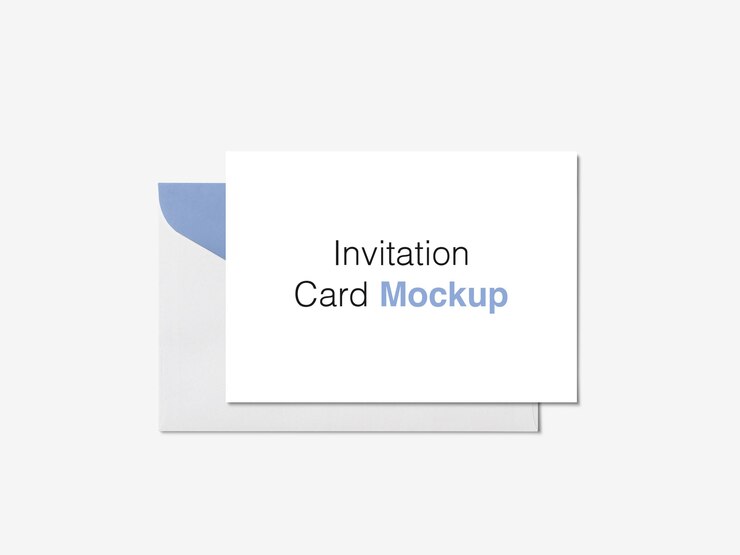 Chiuda in su mockup di carta di invito isolato
