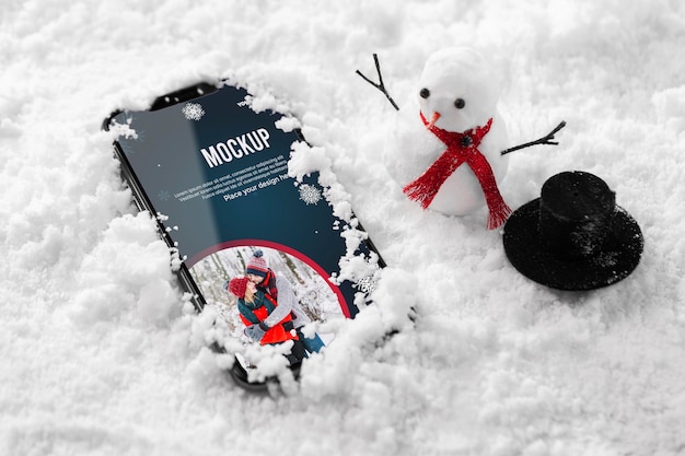 Chiudere lo smartphone nella neve