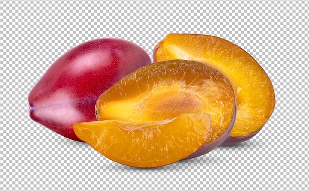 Ciruelas pasas fruta aislada en capa alfa