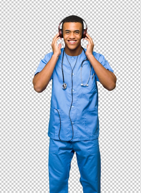 Cirurgião médico homem ouvindo música com fones de ouvido