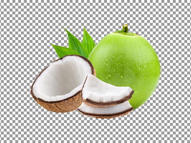 PSD coco verde fresco con trozos de coco maduro sobre fondo transparente