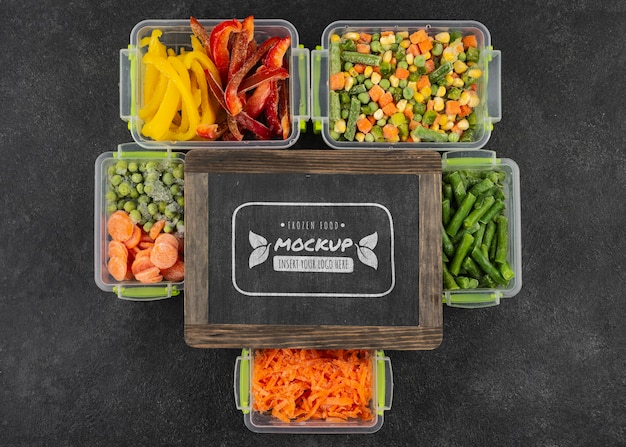 Comida congelada con diseño de maqueta de tablero