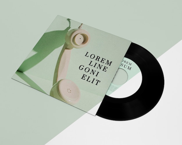 Composición de maquetas de discos de vinilo de alto ángulo