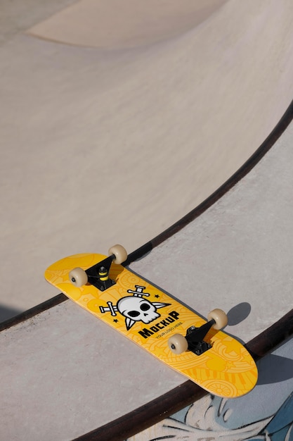 Composition Avec Maquette De Skateboard