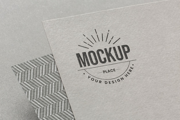 Composizione con mock-up di carta di branding aziendale