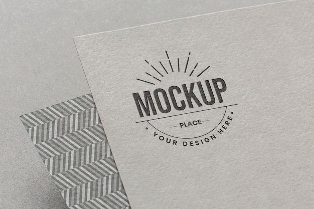 Composizione con mock-up di carta di branding aziendale