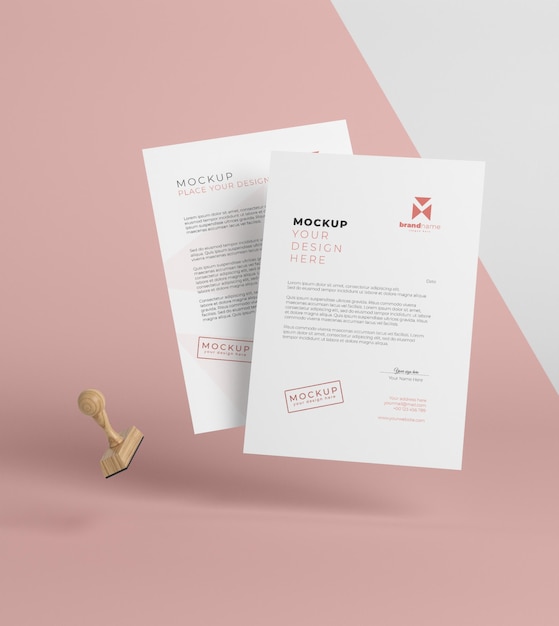 Composizione di carta e sigillo mock-up levitante