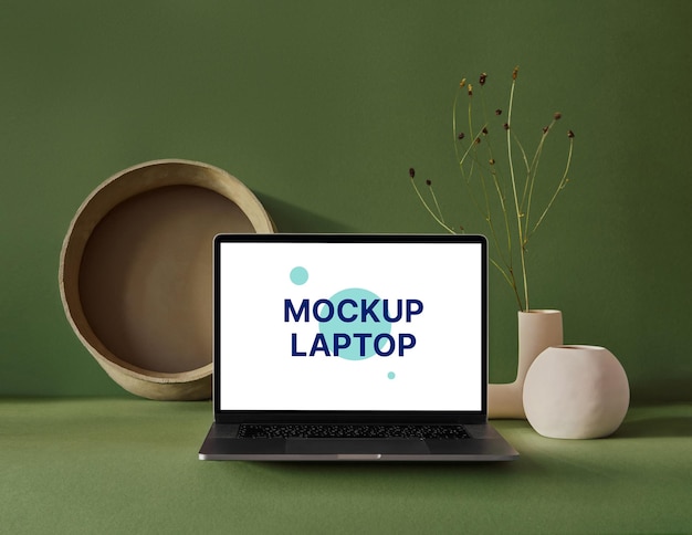 una computadora portátil que dice iniciar la computadora portatil en la pantalla