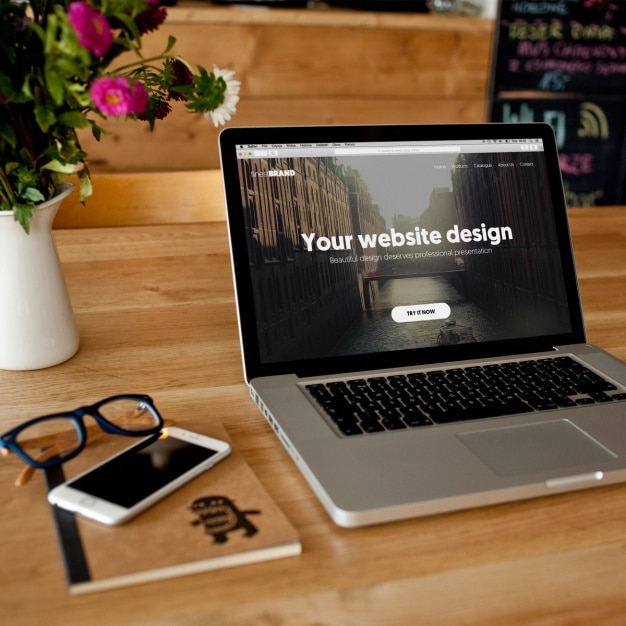 Computer portatile mock up design