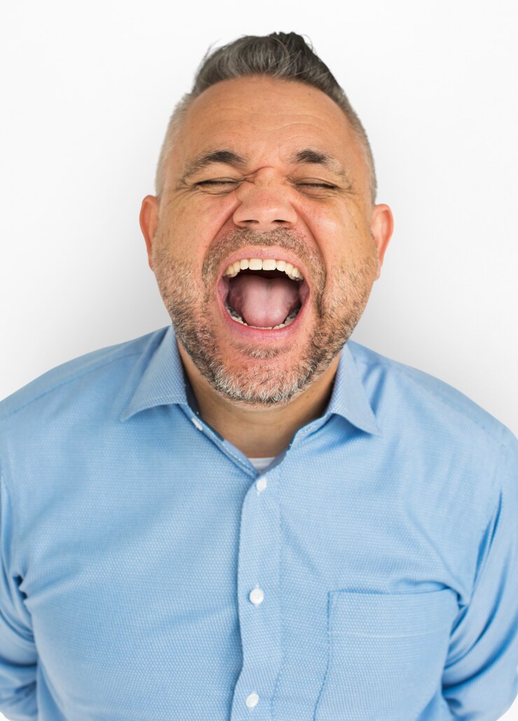 PSD concept de studio rire homme adulte