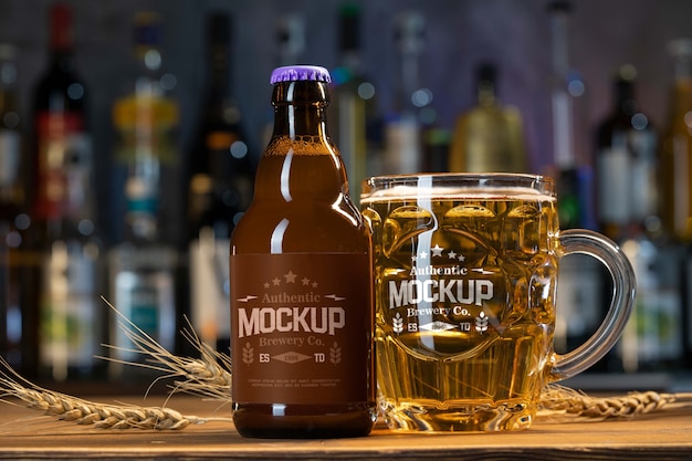 Conception de maquette de chope de bière en verre transparent