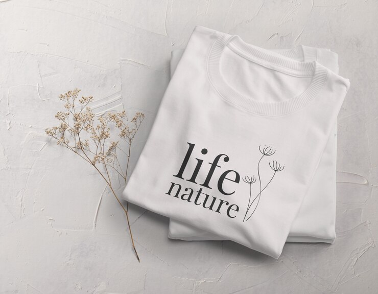 PSD conception de maquette de t-shirt plié