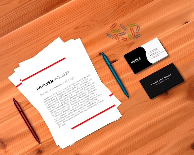 PSD concepto stationery con mockup de flyer a4