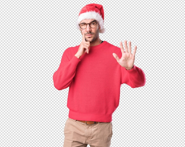 Conceptos de Navidad - hombre joven gesticulando