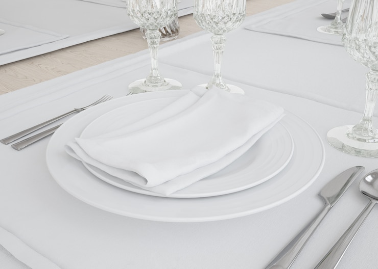 PSD conjunto de pratos e toalhas de mesa