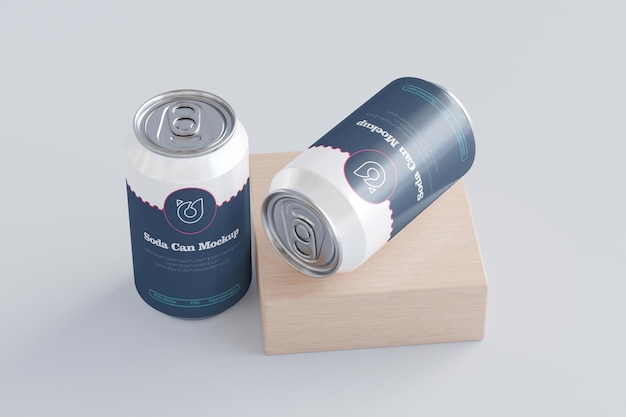 Conjunto de embalaje de lata de soda o estaño Mockup PSD aislado