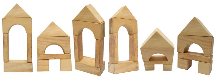PSD conjunto de juguetes de bloques de madera desde múltiples ángulos puerta de la casa o castillo cortado aislado