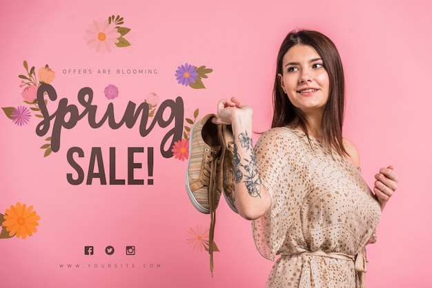 Copyspace maquete para venda de primavera com mulher atraente