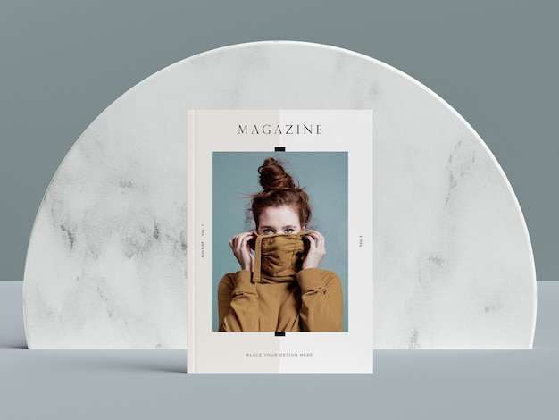Couverture de vue avant avec maquette de magazine éditorial femme